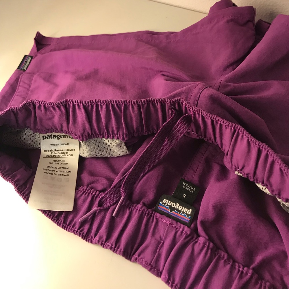 Patagonia barely baggies - Picture 2 of 4